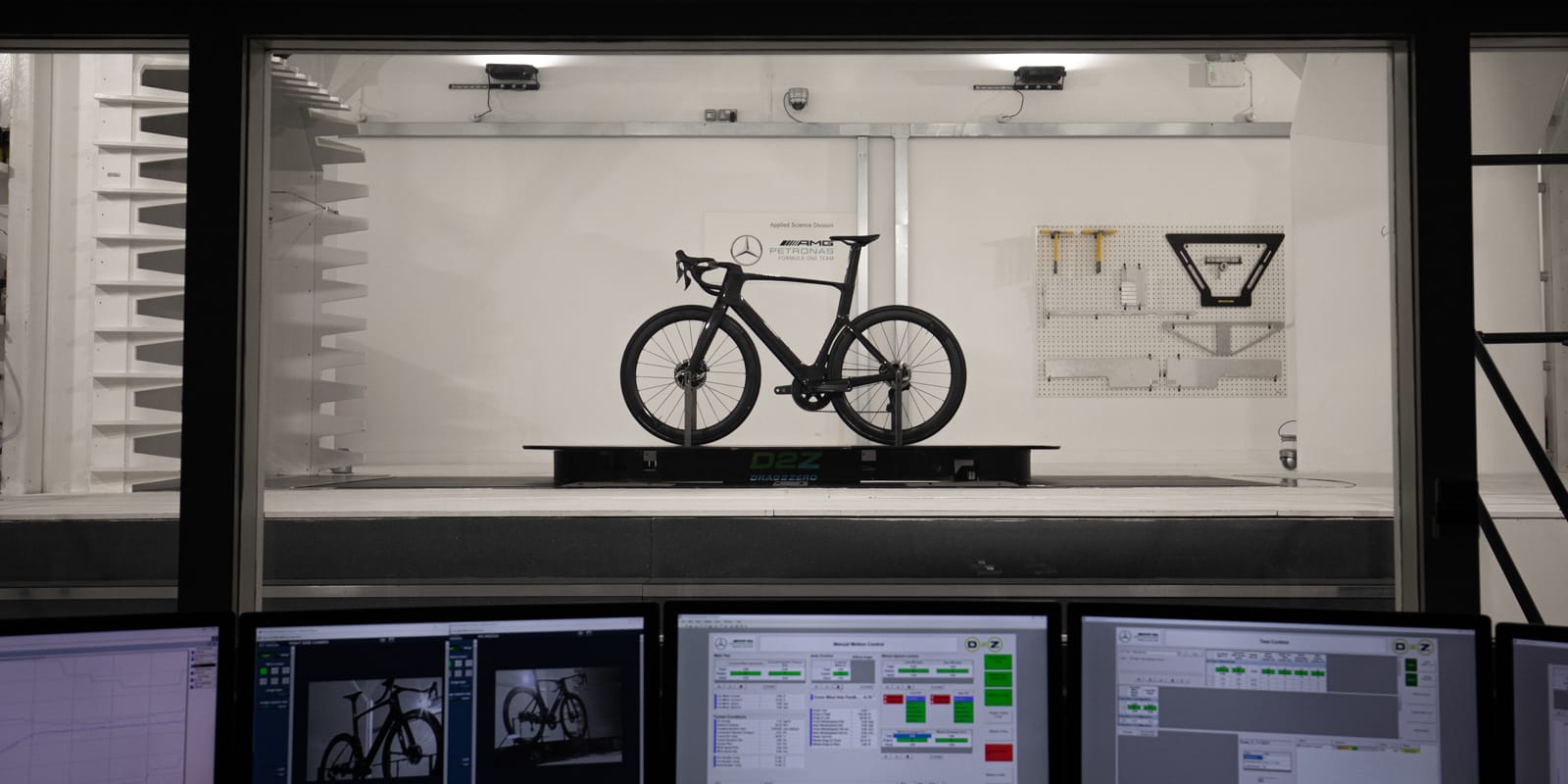 foil-rc-2023-parallax-02.jpg (101 KB)